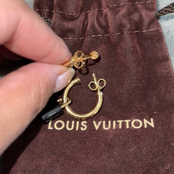 Louis Vuitton, Preloved, 100% authentic earrings beautiful set comes with DB. - Picture 9 of 10